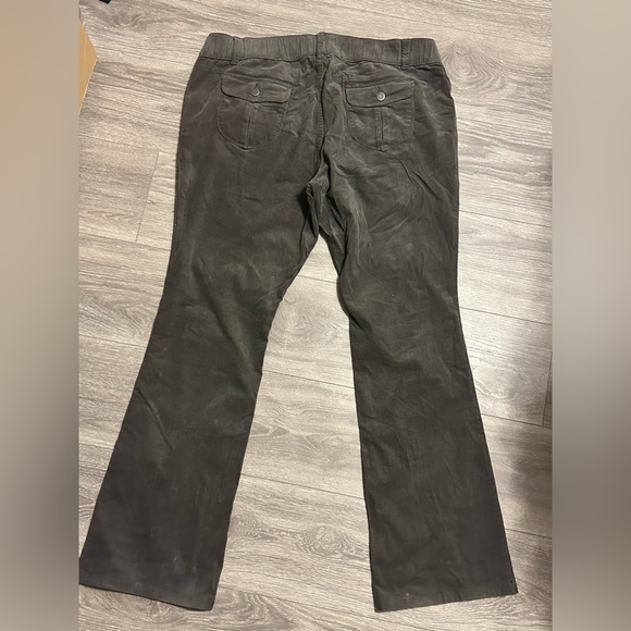 Old Navy Gray Stretch Corduroy Maternity Pants - Picture 6 of 6